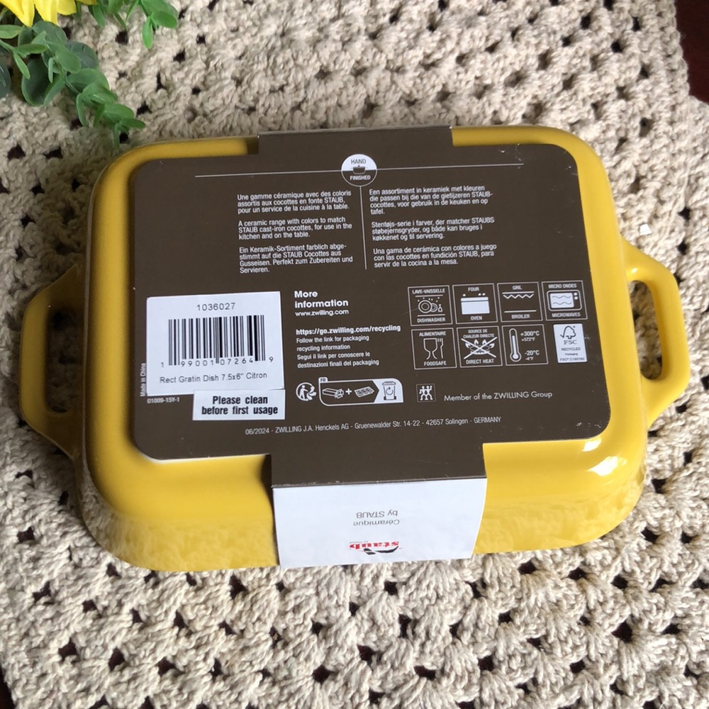 Staub Yellow Rectangular Gratin Ceramic Casserole Dish with Handles - Picture 9 of 11